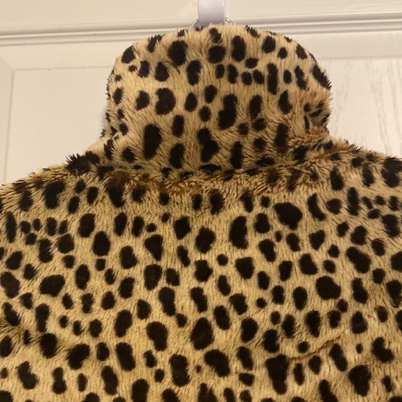 American Rag faux leopard coat - Picture 6 of 9